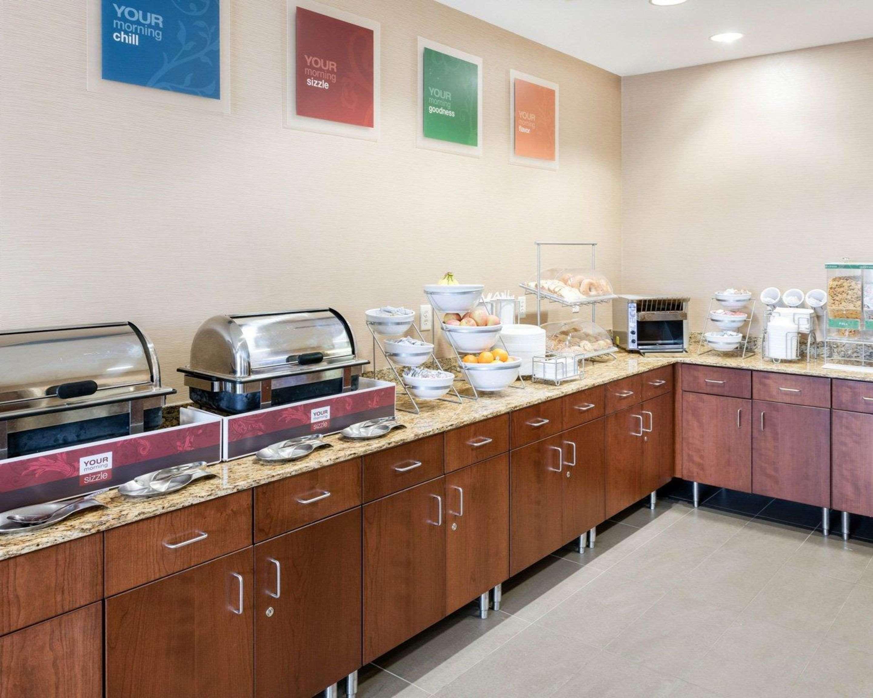 Comfort Inn & Suites West - Medical Center Рочестър Екстериор снимка