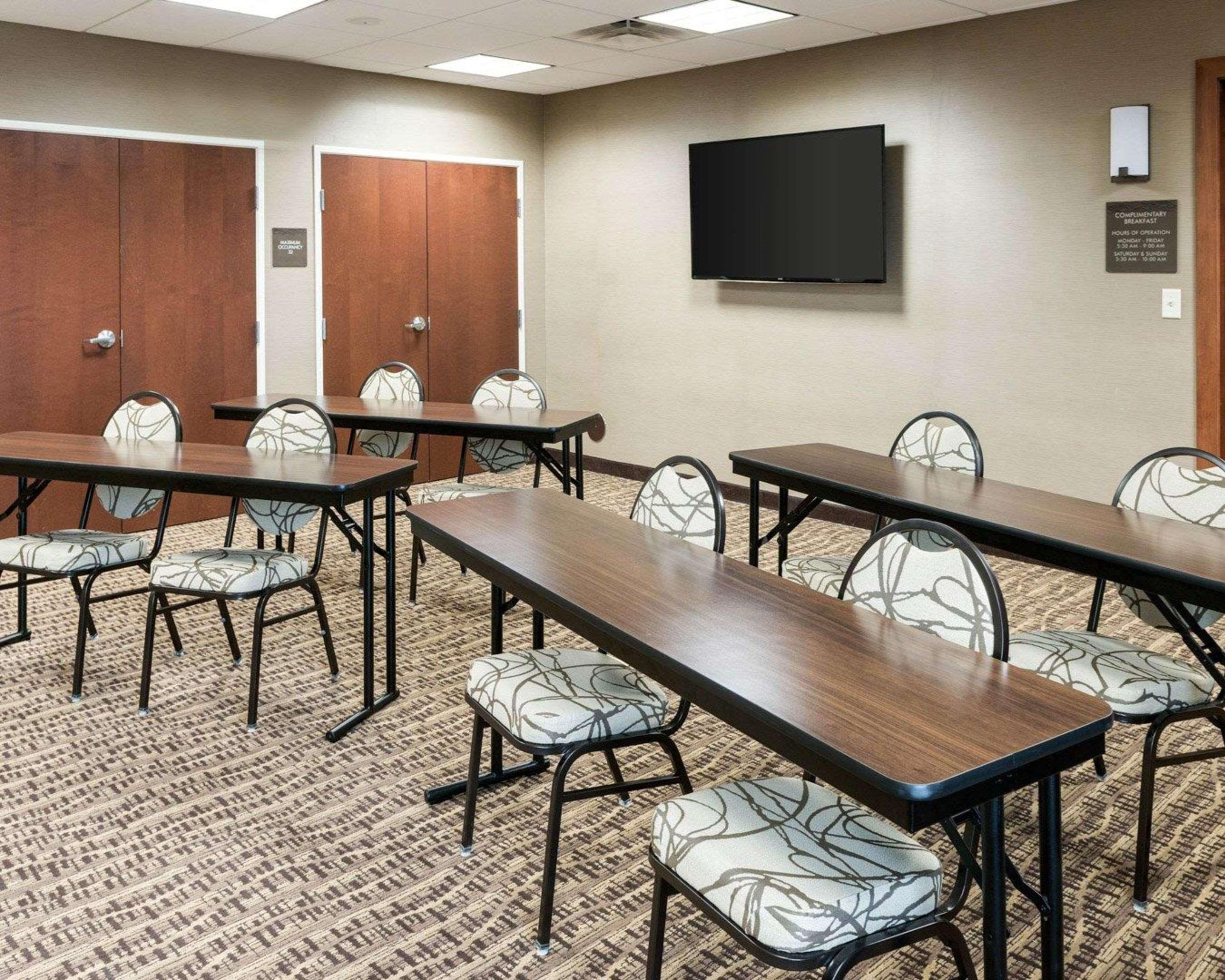 Comfort Inn & Suites West - Medical Center Рочестър Екстериор снимка
