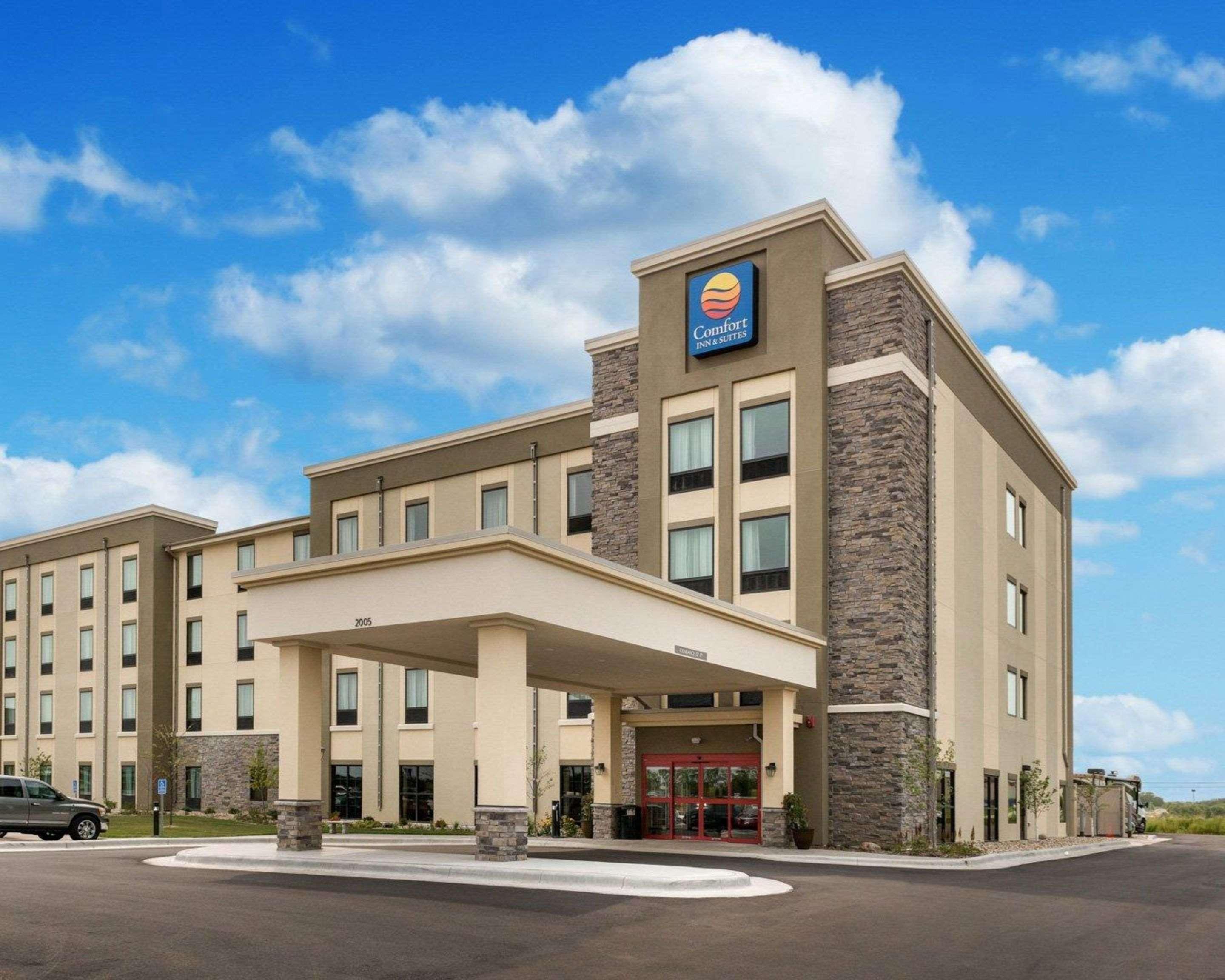Comfort Inn & Suites West - Medical Center Рочестър Екстериор снимка
