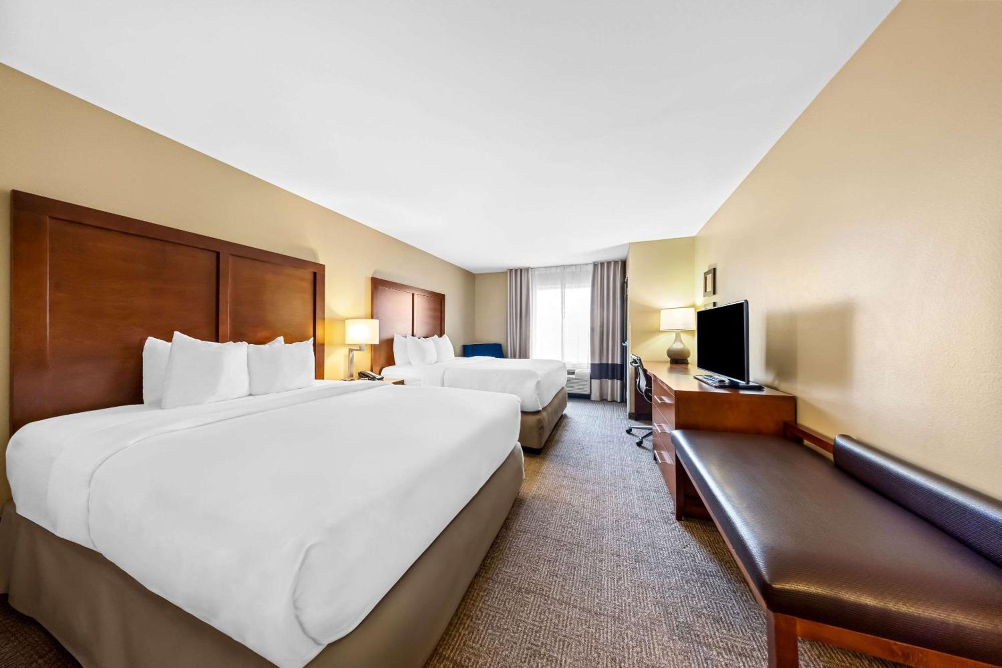 Comfort Inn & Suites West - Medical Center Рочестър Екстериор снимка