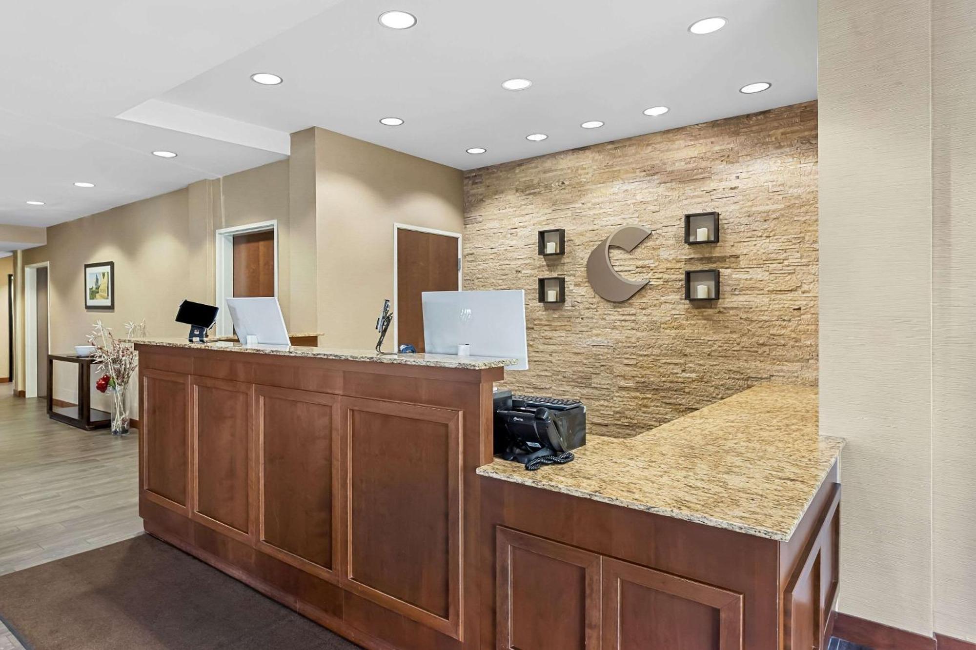 Comfort Inn & Suites West - Medical Center Рочестър Екстериор снимка